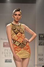 Model walk the ramp for Malini Ramani Show at Wills Lifestyle India Fashion Week 2012 day 4 on 9th Oct 2012 (77).JPG
